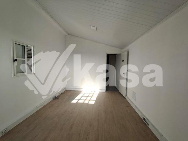 Armazém alugar em Verderena, Barreiro