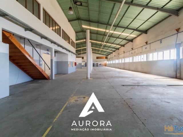 Armazém alugar em Vila Nova De Gaia, Porto