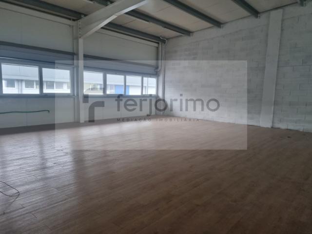 Armazém alugar em Guimarães, Braga