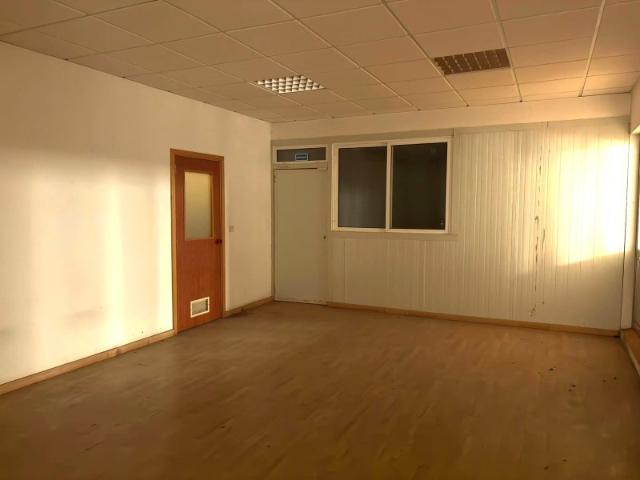 Armazém alugar em Bairro do Vouga, Aveiro