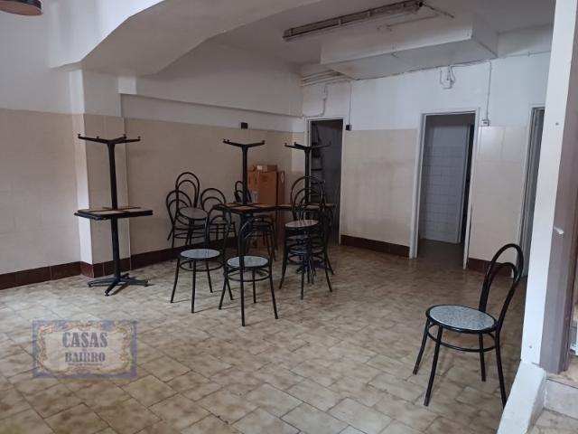Armazém alugar em Falagueira, Amadora