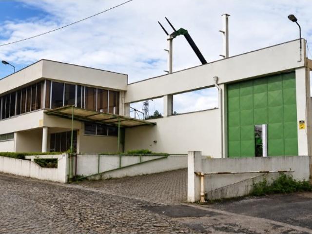 Armazém alugar em Bougado (São Martinho e Santiago), Trofa