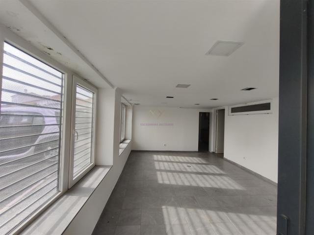 Armazém alugar em Bairro de Campolide, Lisboa