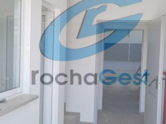 Armazém alugar em Vila Nova De Gaia, Porto