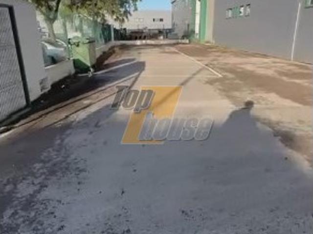 Armazém alugar em Seixal, Setúbal