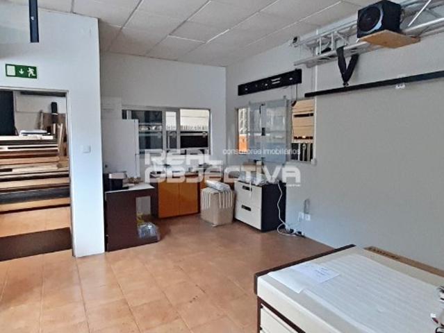 Armazém alugar em Maia, Barca