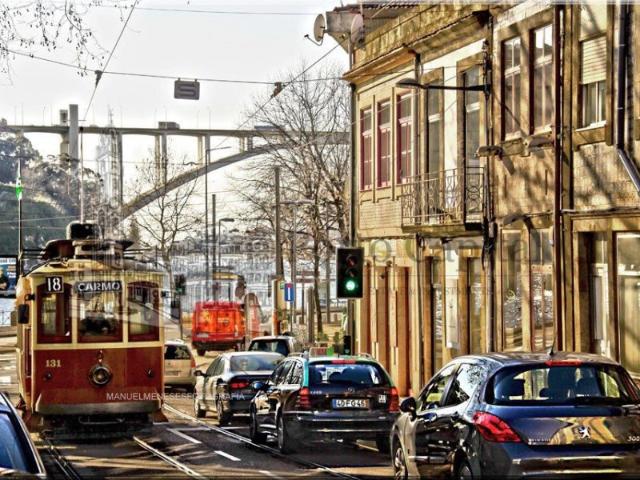 Armazém alugar em Porto, Carvalhosa