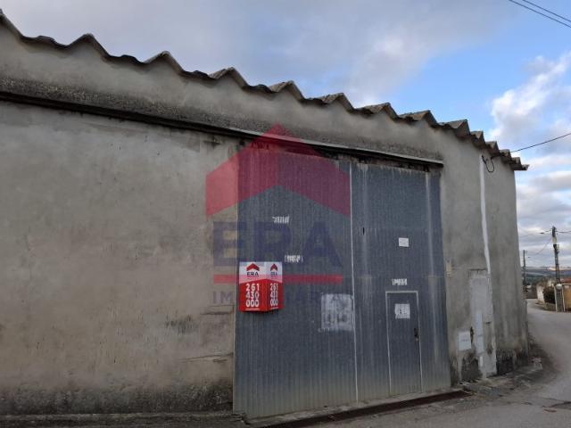 Armazém venda em Miragaia, Vale de Lobos