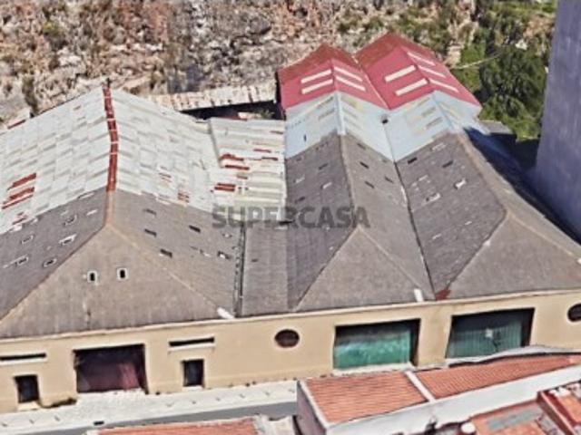 Armazém venda em Lisboa