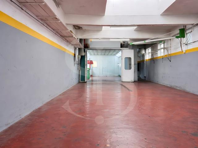 Armazém venda em Cacilhas, Almada