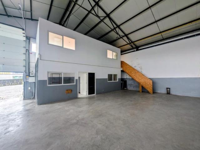 Armazém alugar em Maia, Águas Santas