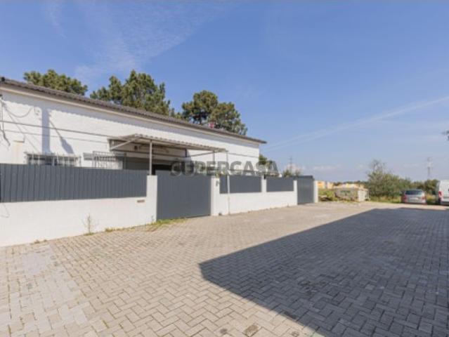 Armazém venda em Seixal, Setúbal