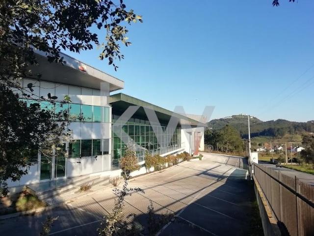Armazém alugar em Ourém, Santarém