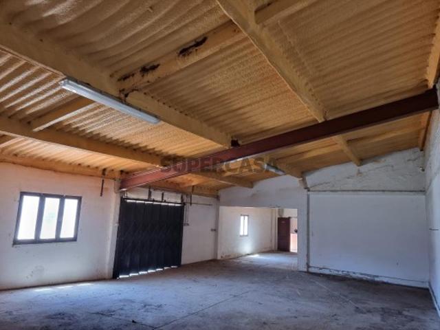 Armazém venda em Anadia, Aveiro