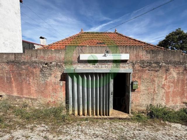 Armazém venda em Ucha, Vinhais