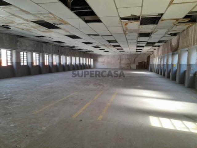 Armazém venda em Castelo Branco, Canhoso