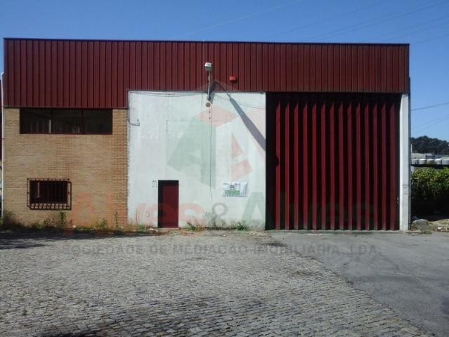 Armazém alugar em Matosinhos, Monte dos Pipos