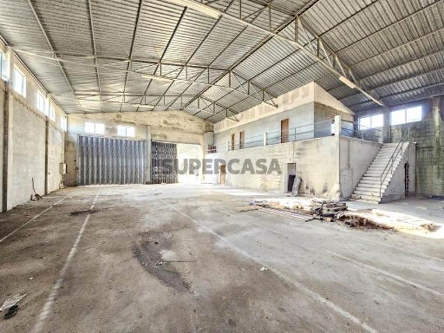 Armazém venda em Pombal, Pelariga