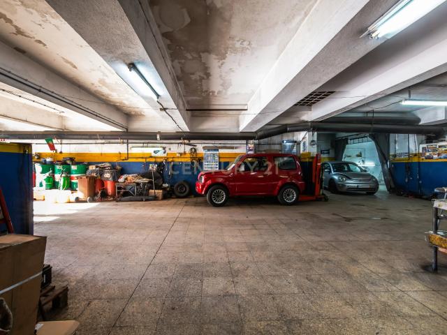 Garagem alugar em Cova da Piedade, Almada