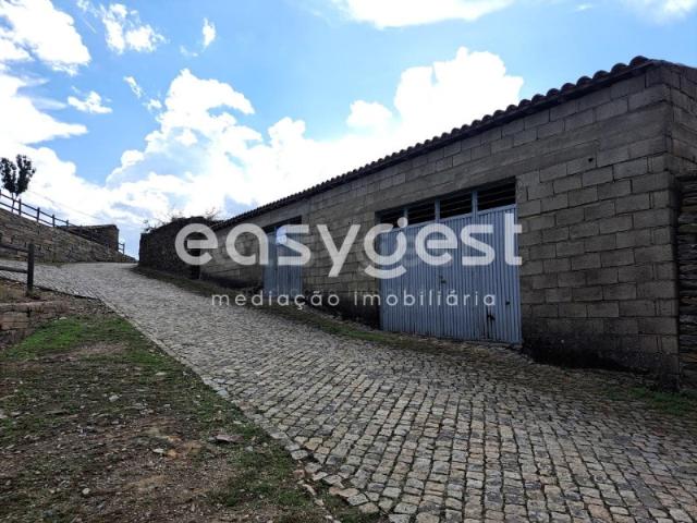 Armazém venda em Torre De Moncorvo, Bragança