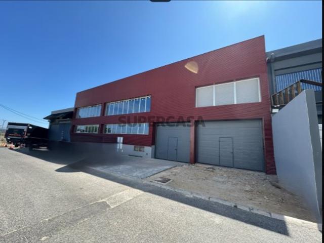 Armazém venda em Santiago Dos Velhos, Lisboa