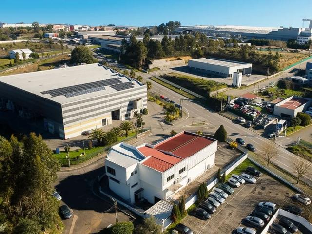 Armazém venda em Vilar de Andorinho, Vila Nova De Gaia