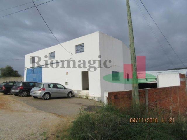 Armazém venda em Alcanena, Santarém
