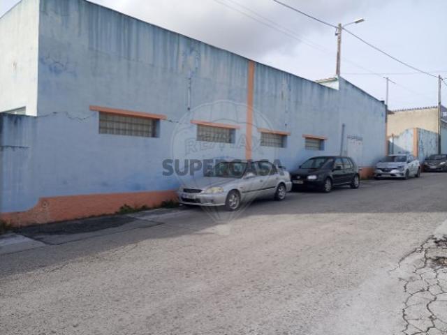 Armazém venda em Alcanena, Santarém