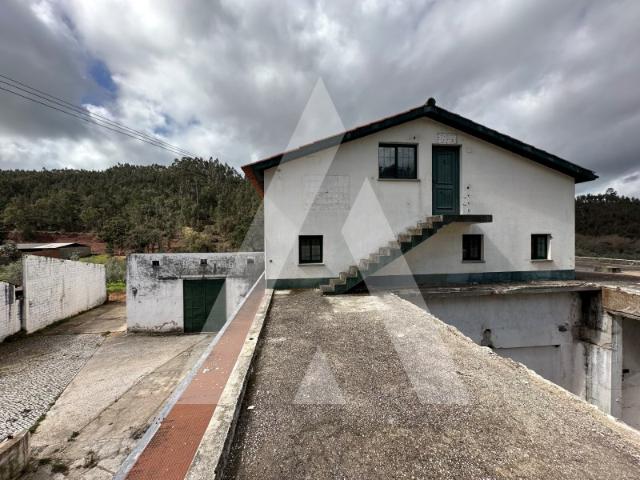 Armazém venda em Pussos, Leiria
