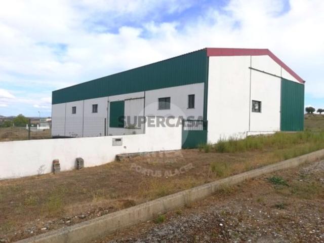 Armazém venda em Arronches