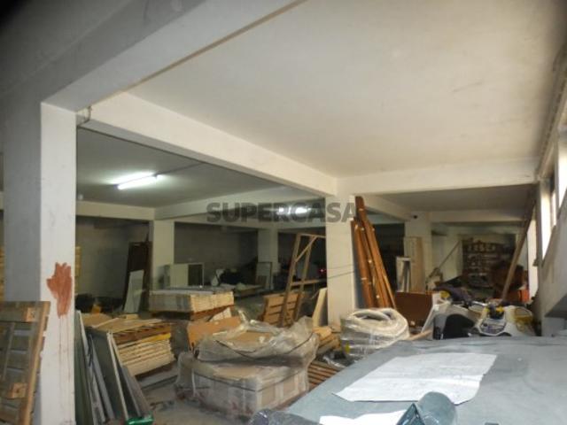 Armazém venda em Ferragudo, Faro