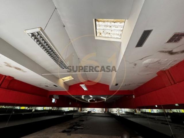 Armazém venda em Porto