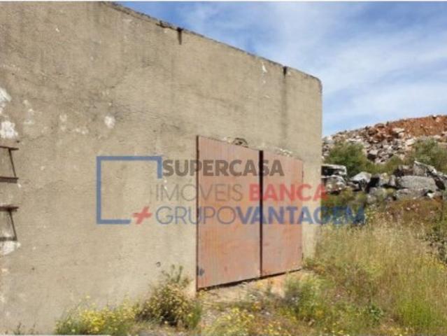 Armazém venda em Estremoz, Évora