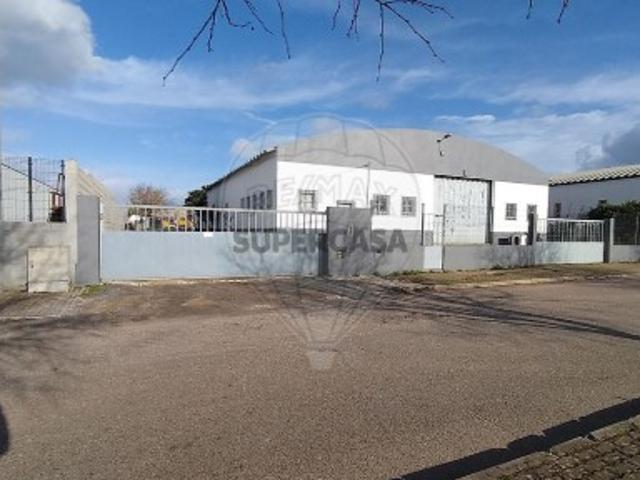 Armazém venda em Estremoz, Évora