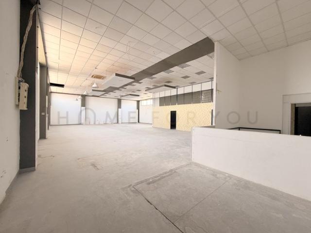 Armazém alugar em Santiago Dos Velhos, Lisboa
