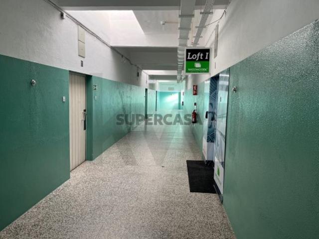 Armazém venda em Lisboa