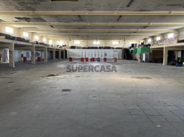 Armazém venda em Sintra, Quinta da Areosa