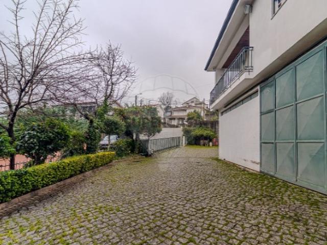 Armazém venda em Bitarães, Porto