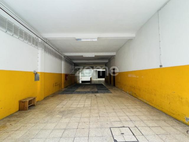 Armazém venda em Porto