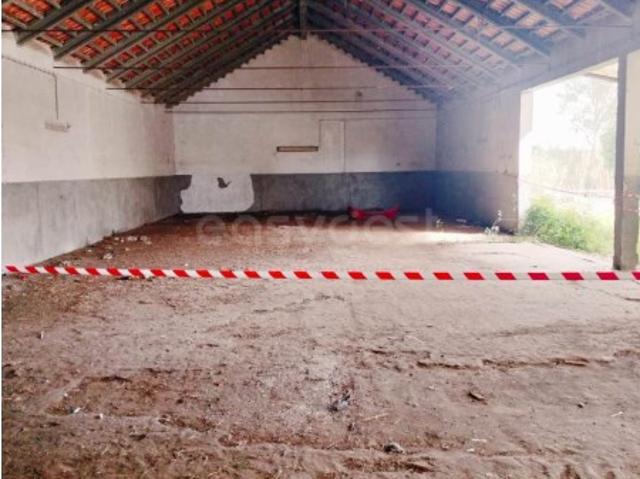 Armazém venda em Pegões, Colonato de Santo Isidro de Pegões