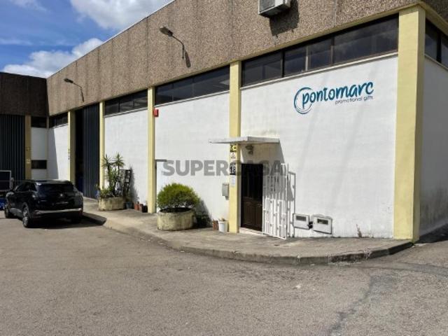 Armazém venda em Vila Nova De Famalicão, Fervença