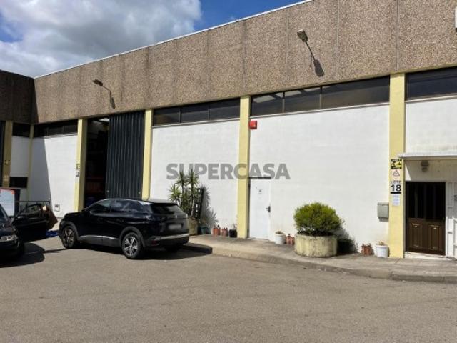 Armazém venda em Vila Nova De Famalicão, Fervença