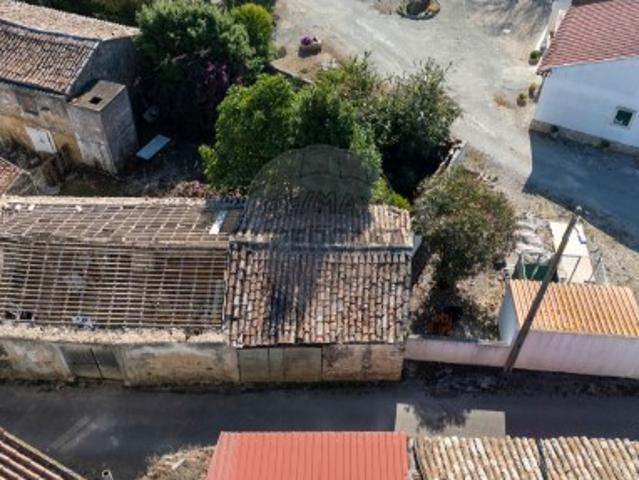 Armazém venda em São Bartolomeu dos Galegos e Moledo, Lourinhã