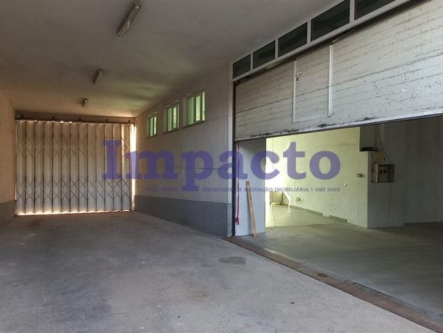 Armazém alugar em Aveiro