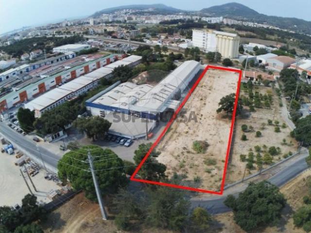 Armazém venda em Setúbal