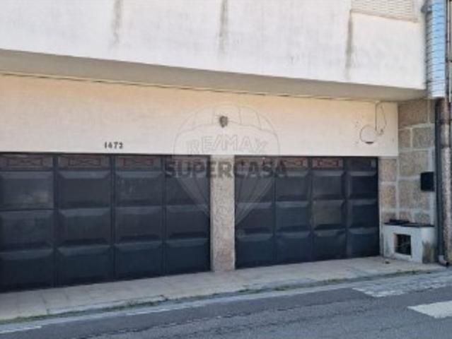 Armazém venda em Conselheiros, Guimarães