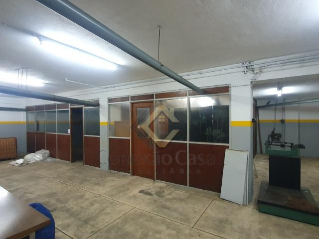Armazém venda em Mafamude, Mafamude