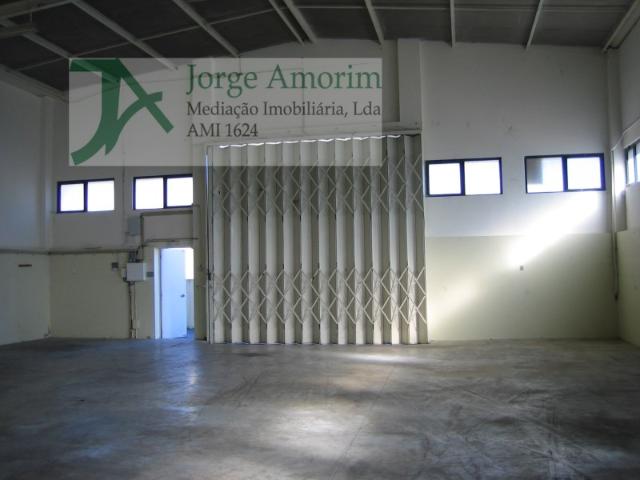 Armazém alugar em Vila Nova De Gaia, Porto