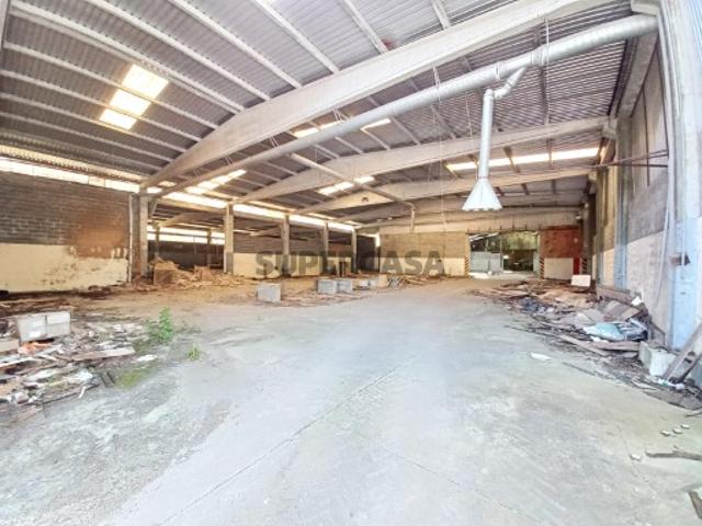 Armazém venda em Fartaria, Ourém