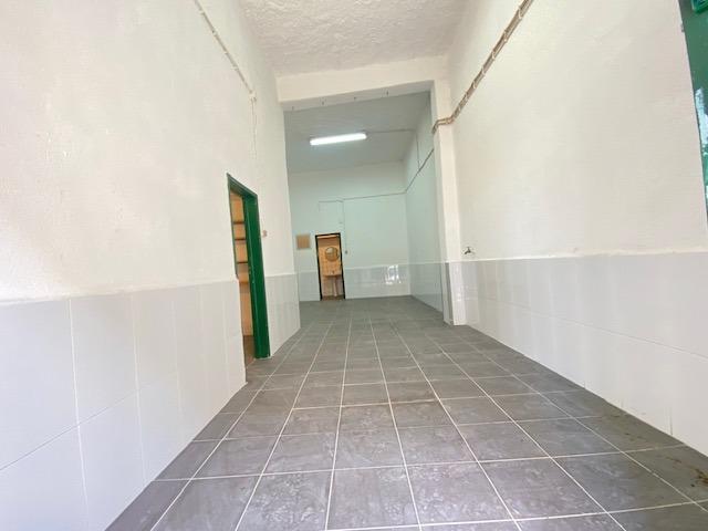 Armazém alugar em Santa Clara, Lisboa